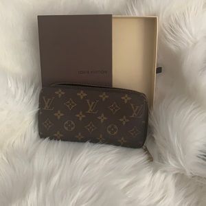 Zippy Wallet Monogram